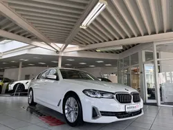 Alpinweiss 3 Gebraucht 2023 BMW 530 Luxury Line Limousine | 54.450 € (Etwas zu teuer)