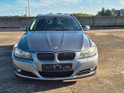 Grau Gebraucht 2011 BMW 325 Sport Line Kombi | 8.490 € (Superpreis)