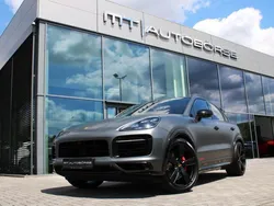 Grau Gebraucht 2020 Porsche Cayenne Sport SUV | 89.900 € (Teuer)