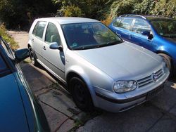 Silber grau Gebraucht 2002 VW Golf IV Edition Limousine | 1.500 € (Guter Preis)