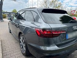 Grau Gebraucht 2019 Audi A4 Ambiente Kombi | 28.500 € (Fairer Preis)