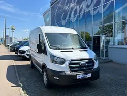 Frostweiß Gebraucht 2023 Ford Econoline Trend Van | 49.990 € (Etwas zu teuer)