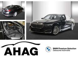 Black sapphire metallic Gebraucht 2021 BMW 730 Limousine | 49.840 € (Fairer Preis)