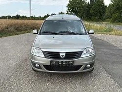 Braun Gebraucht 2010 Dacia Logan MCV Van / Kleinbus | 5.500 € (Teuer)