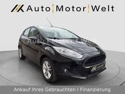 Iridiumschwarz metallic Gebraucht 2016 Ford Fiesta Celebration Kleinwagen | 9.000 € (Fairer Preis)