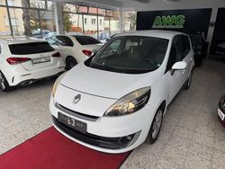 Weiß Gebraucht 2013 Renault Scénic III Van / Kleinbus | 4.790 € (Fairer Preis)