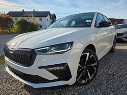Weiß Gebraucht 2025 Skoda Scala Monte Carlo Kleinwagen | 29.890 € (Teuer)