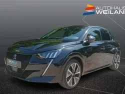 Perla nera schwarz metallic Gebraucht 2021 Peugeot e-208 GT Kleinwagen | 17.900 € (Fairer Preis)