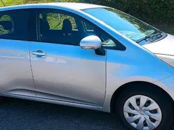 Silber Gebraucht 2012 Toyota Verso-S Van / Kleinbus | 3.200 € (Superpreis)