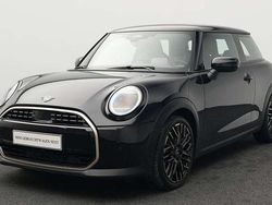 Schwarz Gebraucht 2024 Mini Cooper Favoured Kleinwagen | 28.170 € (Etwas zu teuer)