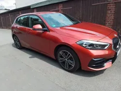 Orange Gebraucht 2022 BMW 118 Sport Line Kleinwagen | 20.750 € (Superpreis)