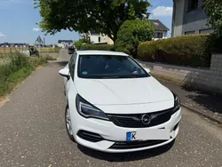 Weiß Gebraucht 2020 Opel Astra Limousine | 11.990 € (Guter Preis)