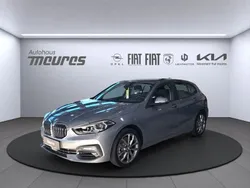 Grau Gebraucht 2024 BMW 120 Advantage Kleinwagen | 27.588 € (Guter Preis)