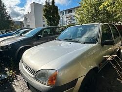 Silber Gebraucht 2000 Ford Fiesta Kleinwagen | 999 € (Fairer Preis)