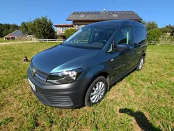 Grün Gebraucht 2016 VW Caddy Trendline Van / Kleinbus | 14.900 € (Fairer Preis)