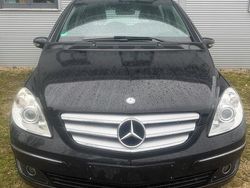 Schwarz Gebraucht 2007 Mercedes B200 Van / Kleinbus | 2.150 € (Fairer Preis)
