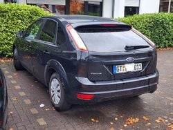 Schwarz Gebraucht 2011 Ford Focus Limousine | 2.200 € (Superpreis)