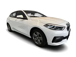 Weiss Gebraucht 2021 BMW 118 Advantage Kleinwagen | 27.071 €