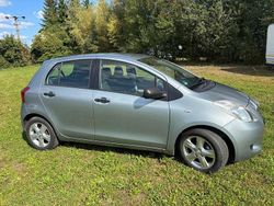 Silber Gebraucht 2007 Toyota Yaris Cool Limousine | 3.300 € (Fairer Preis)