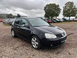 Schwarz Gebraucht 2006 VW Golf V Sportline Kleinwagen | 1.999 € (Superpreis)