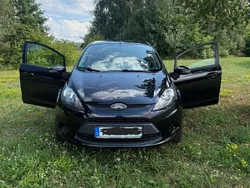 Schwarz Gebraucht 2011 Ford Fiesta Trend Kleinwagen | 2.700 € (Fairer Preis)
