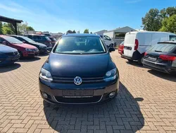 Schwarz Gebraucht 2012 VW Golf Plus Cross Highline Van / Kleinbus | 5.999 € (Fairer Preis)