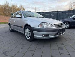 Grau Gebraucht 2003 Toyota Avensis Terra Limousine | 2.490 € (Guter Preis)