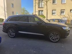 Schwarz Gebraucht 2016 Audi Q7 Ambiente SUV | 25.950 € (Etwas zu teuer)
