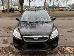 Schwarz Gebraucht 2010 Ford Focus Viva Kombi | 2.400 € (Fairer Preis)