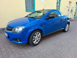 Blau Gebraucht 2005 Opel Tigra Enjoy Cabrio | 1.300 € (Guter Preis)