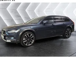 Blau Gebraucht 2023 Volvo V90 CC Plus Kombi | 45.990 € (Fairer Preis)