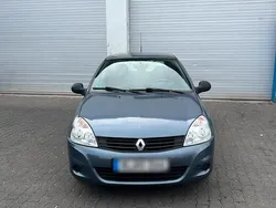 Blau Gebraucht 2010 Renault Clio II Campus Limousine | 2.100 €