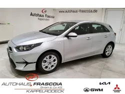 Silber Gebraucht 2024 Kia Ceed Vision Limousine | 19.300 € (Guter Preis)