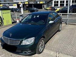 Grün Gebraucht 2008 Mercedes 220 Limousine | 6.999 €