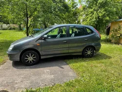 Gebraucht 2005 Nissan Almera Tino Van / Kleinbus | 950 € (Fairer Preis)