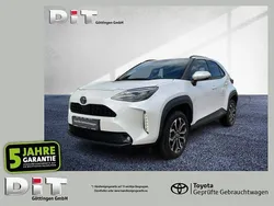 Platinum white pearl mc. Gebraucht 2024 Toyota Yaris Cross SUV | 25.990 € (Guter Preis)
