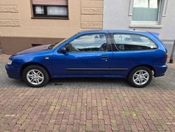 Blau Gebraucht 1998 Nissan Almera Limousine | 4.500 €