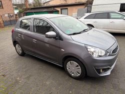 Grau Gebraucht 2018 Mitsubishi Space Star Active Kleinwagen | 3.800 € (Fairer Preis)