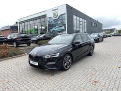 Schwarz Gebraucht 2022 Skoda Octavia RS Kombi | 31.450 € (Fairer Preis)