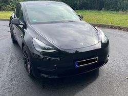 Schwarz Gebraucht 2022 Tesla Model Y Performance SUV | 34.250 € (Fairer Preis)