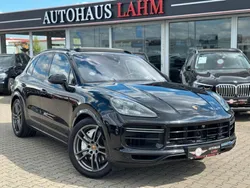 Schwarz Gebraucht 2018 Porsche Cayenne Turbo SUV | 56.490 €