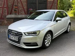 Silber Gebraucht 2013 Audi A3 Ambiente Limousine | 8.799 € (Fairer Preis)