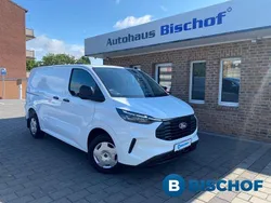 Weiß Gebraucht 2024 Ford Transit Custom Van / Kleinbus | 33.990 € (Fairer Preis)