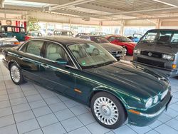 Grün Gebraucht 2004 Jaguar XJ8 Limousine | 23.900 €