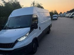Weiß Gebraucht 2021 Iveco Daily | 15.000 €