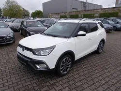 Weiss Gebraucht 2016 Ssangyong XLV Quartz SUV | 12.500 € (Fairer Preis)