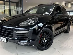 Schwarz Gebraucht 2017 Porsche Cayenne GTS Chrono SUV | 48.375 € (Etwas zu teuer)
