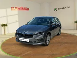 Graphitegrau metallic met. Gebraucht 2024 Skoda Scala Selection Kleinwagen | 31.300 €