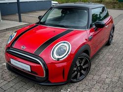 Rot Gebraucht 2024 Mini Cooper Classic Kleinwagen | 25.999 € (Fairer Preis)