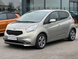 Silber Gebraucht 2017 Kia Venga DREAM-TEAM Edition Kleinwagen | 9.900 € (Fairer Preis)